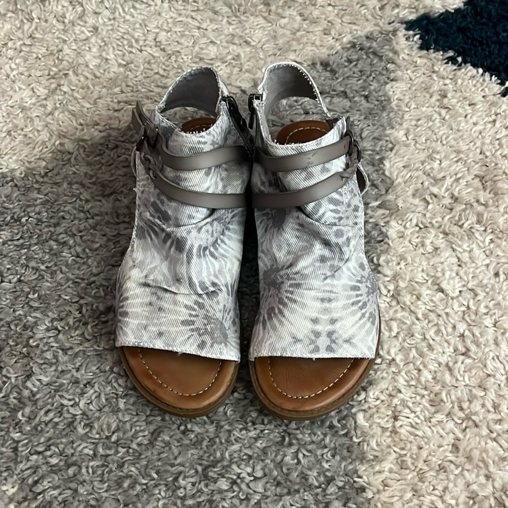 Grey and dark gray sandals